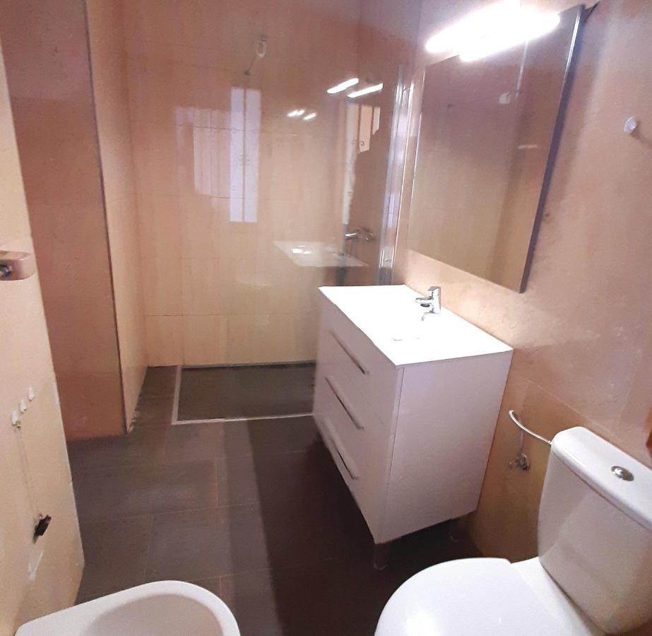 Nice Apartment With Heating Pool. 아데제 외부 사진