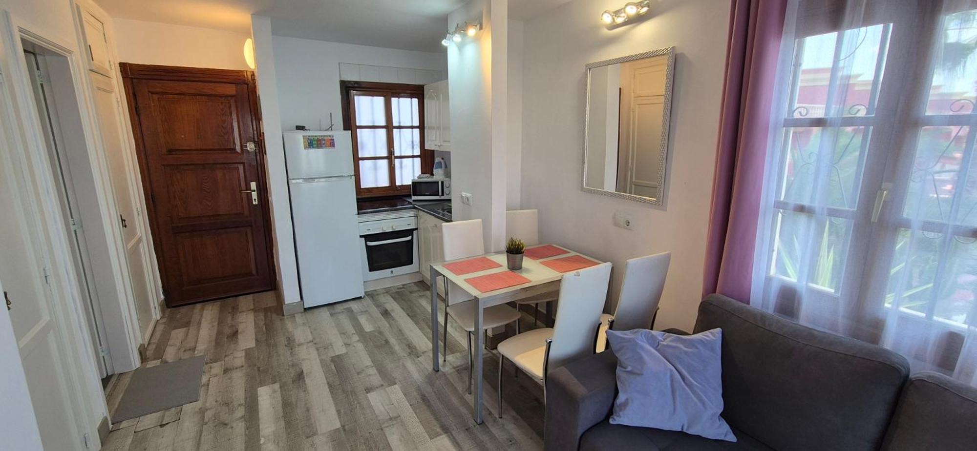 Nice Apartment With Heating Pool. 아데제 외부 사진